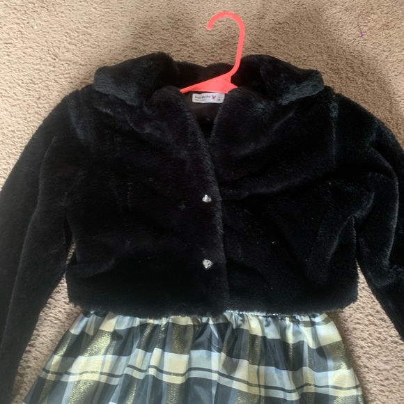 Formal girls dress. Could be used for holidays - Picture 2 of 8